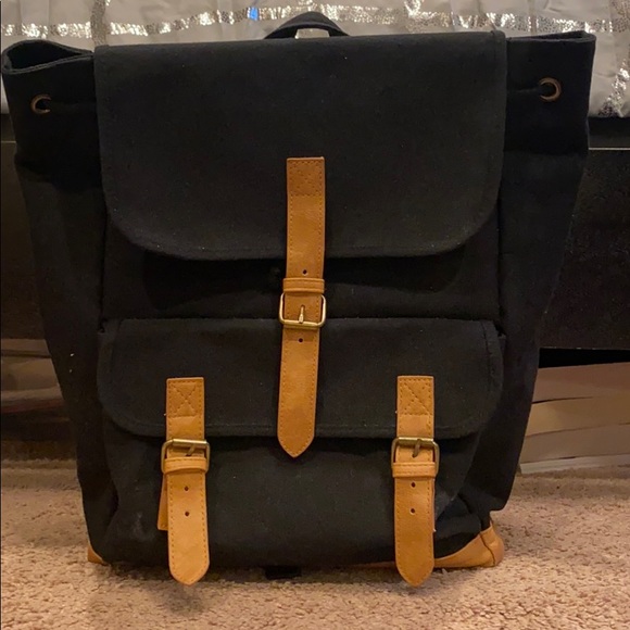 DSW Backpack - Picture 2 of 5